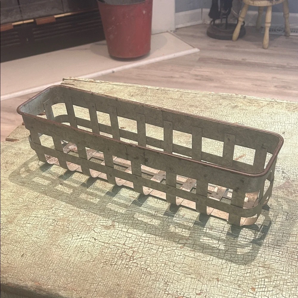 Vintage Inspired Galvanized Metal Wire Basket – Farmhouse Rustic Décor
